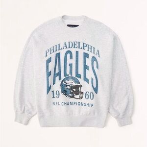 Abercrombie & Fitch Philadelphia Eagles Graphic Oversized Sunday Crew Light Gray